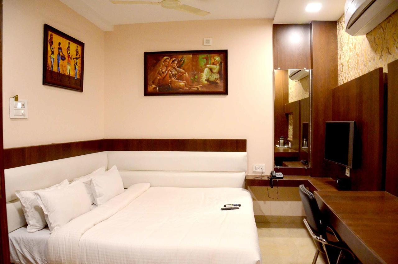 Hotel Shikhar Darshan Ujjain Exterior photo